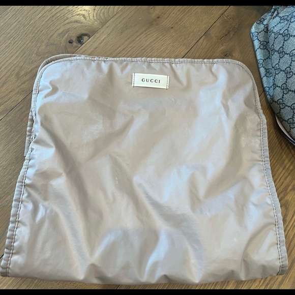 GUCCI RARE Monogram GG Supreme Diaper Tote Bag & Changing Mat - Picture 8 of 12